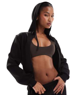 4505 cropped performance hoodie in black