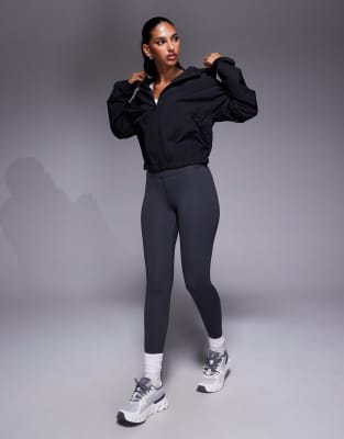 4505 Cropped Woven Run Jacket With Hood In Black