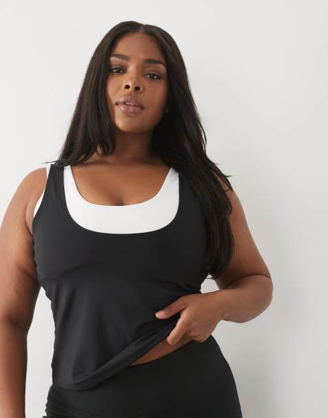 4505 Curve active double layer scoop neck tank with inner bra and removable padding in black