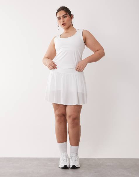 4505 Curve - Active - Hvid flagrende tennisnederdel med indvendige shorts - view 1