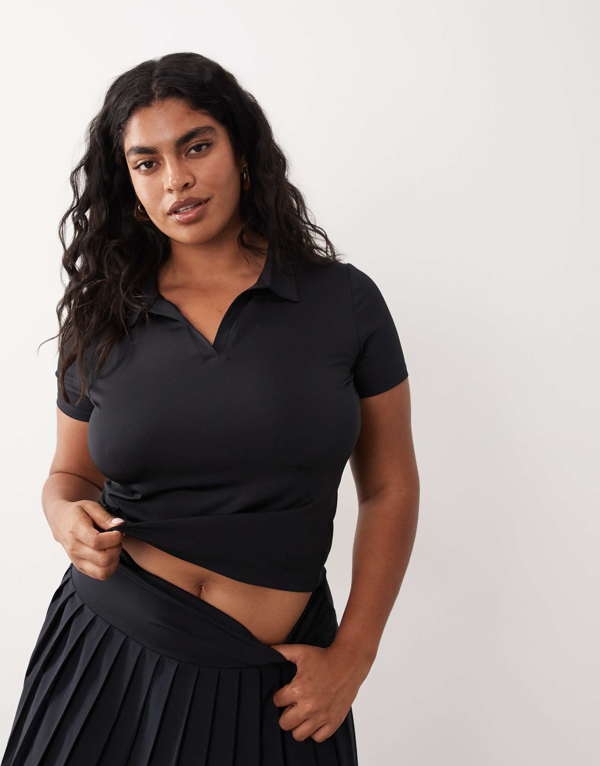 4505 curve active short sleeve tennis polo top in black