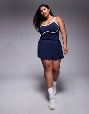 4505 Curve active tank top with inner bra and piping in navy 