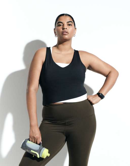 4505 Curve active V-neck racer back vest with inner bra in black, 3 of 5