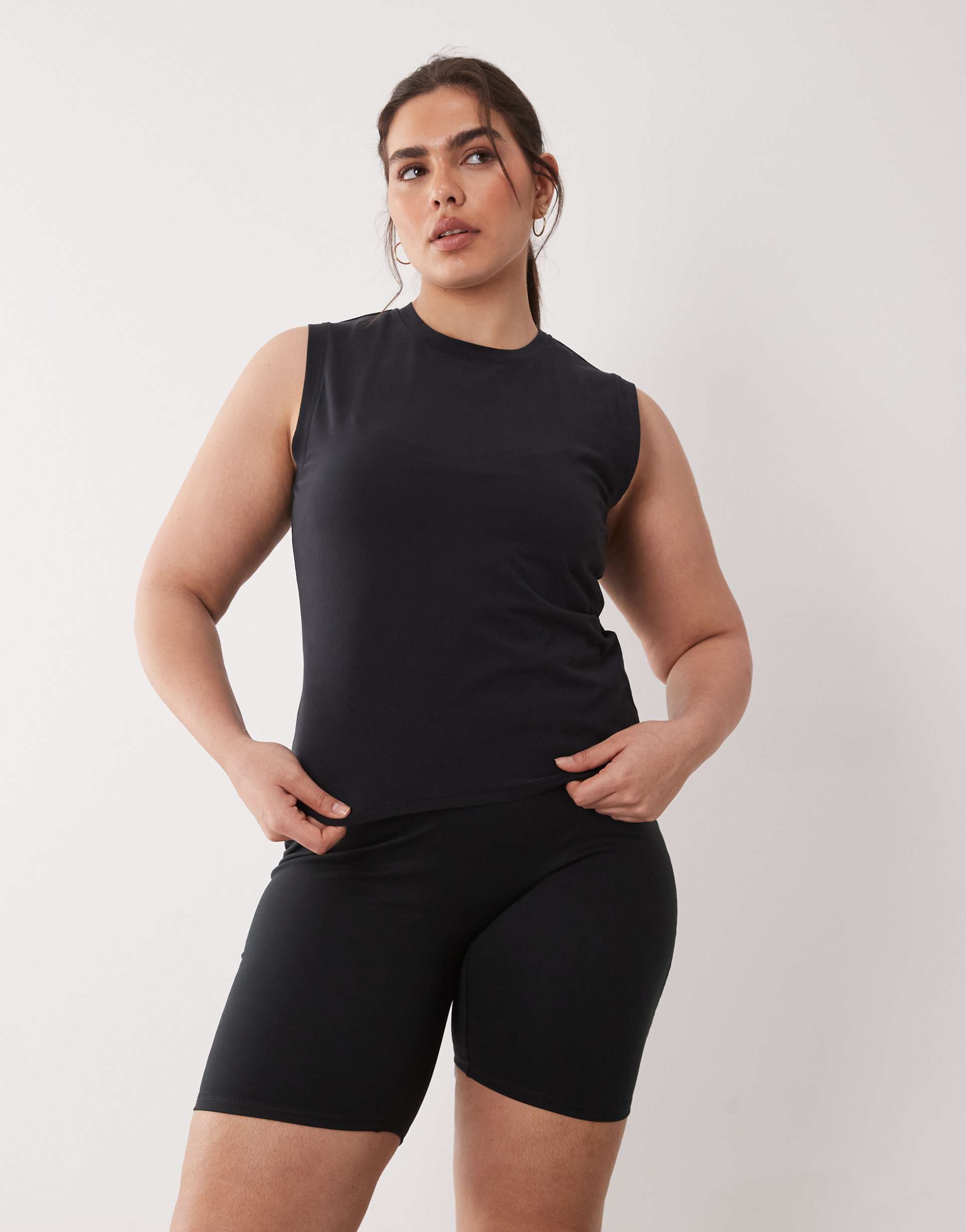 4505 curve fitted cotton everyday tank top with quick dry finish in black