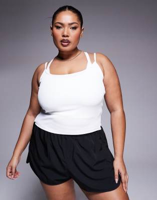 4505 Curve - Geripptes Sport-Camisole in Weiß mit Riemchenträgern