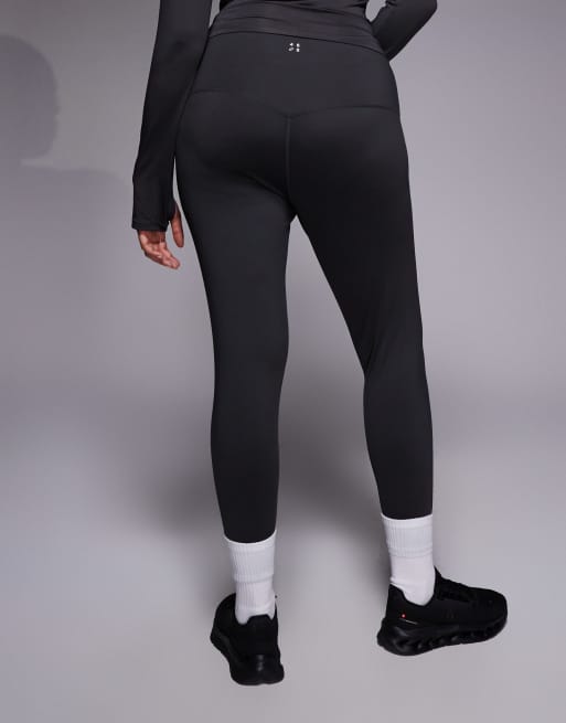 4505 Curve – Icon Active – Mörkgrå träningsleggings med hög midja, innerficka och formande design baktill, 4 av 5