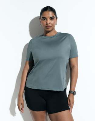 4505 Curve Icon Active Quick Dry Performance T-shirt In Green
