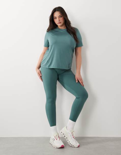 4505 Curve Icon active quick dry set in sage - view 1