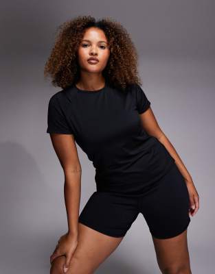 4505 Curve Icon Active Quick Dry Slim Fit T-shirt In Black