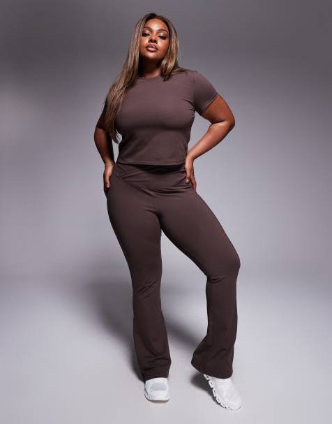4505 Curve – Icon – Bruna, mjuka yogaleggings med omlottmidja och utsvängd design - view 1