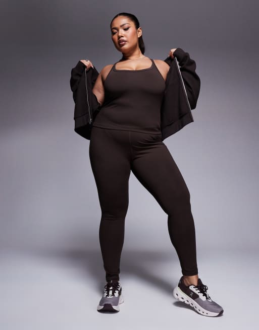 4505 Curve - Icon - Chokoladebrun blød yoga-top med cami-stropper og indbygget BH 
