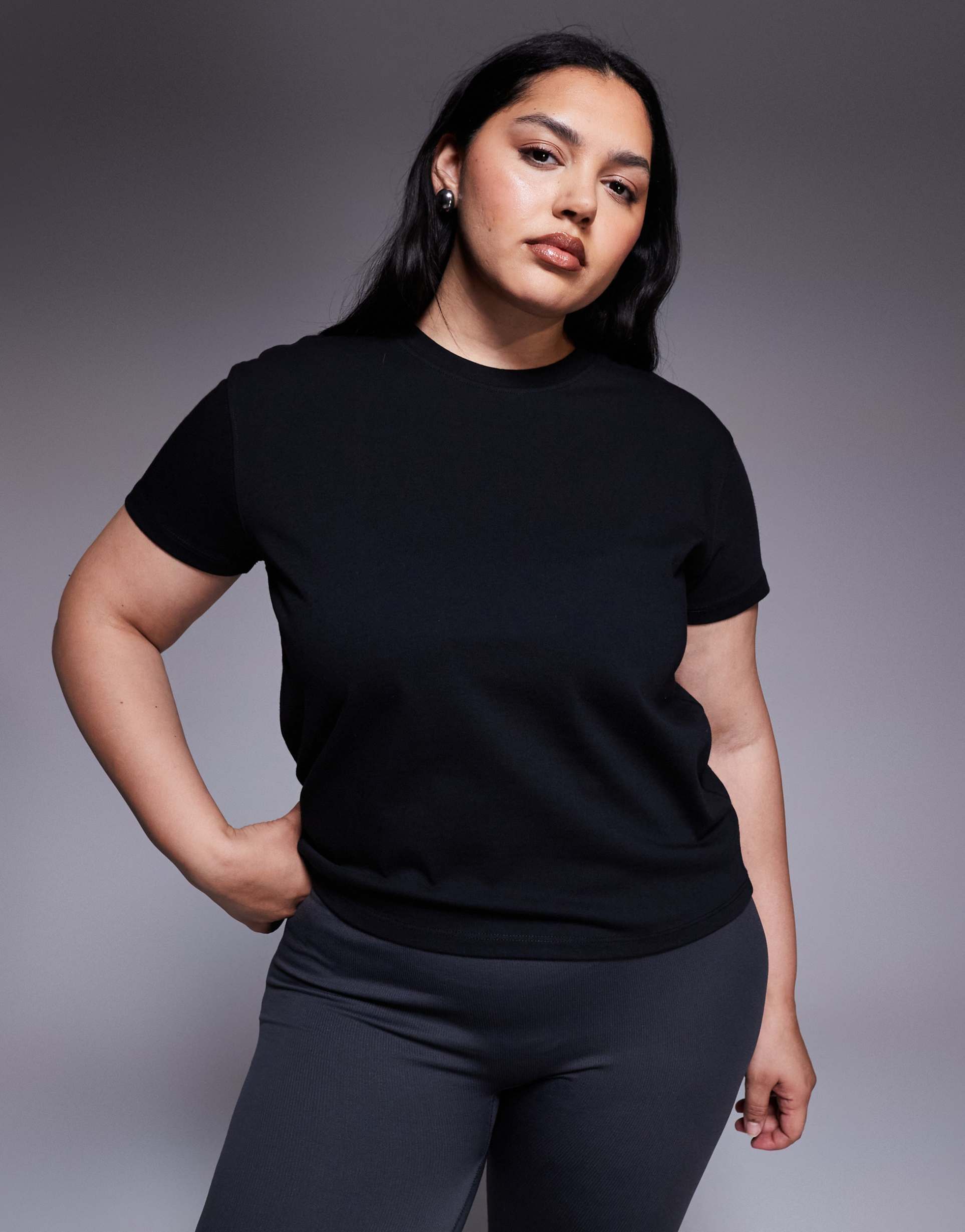 4505 curve icon cotton boxy t-shirt with quick dry finish in black