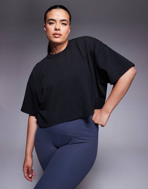 4505 - Curve Icon - Cropped T-shirt van zwaar sneldrogend katoen in zwart met wassing - view 1