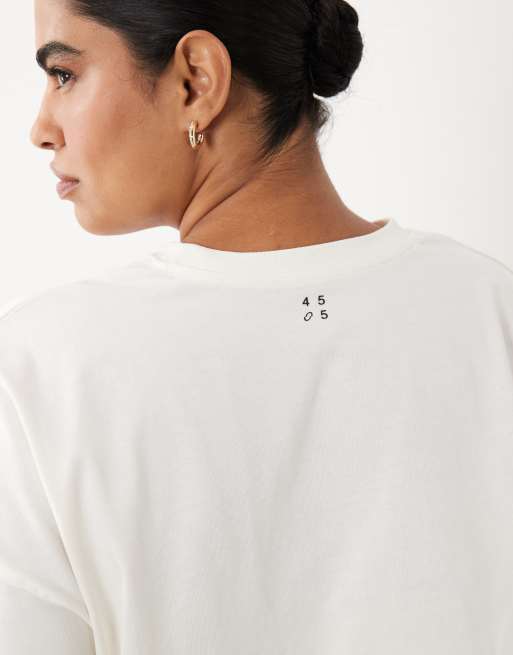 4505 Curve Icon heavyweight cotton cropped t-shirt with quick dry finish in off white, 2 of 4