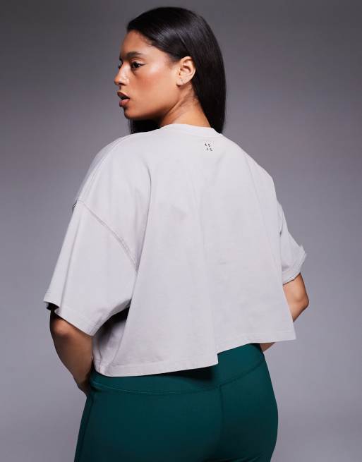 4505 Curve Icon heavyweight cotton cropped t-shirt with quick dry finish in washed ash, 4 of 4