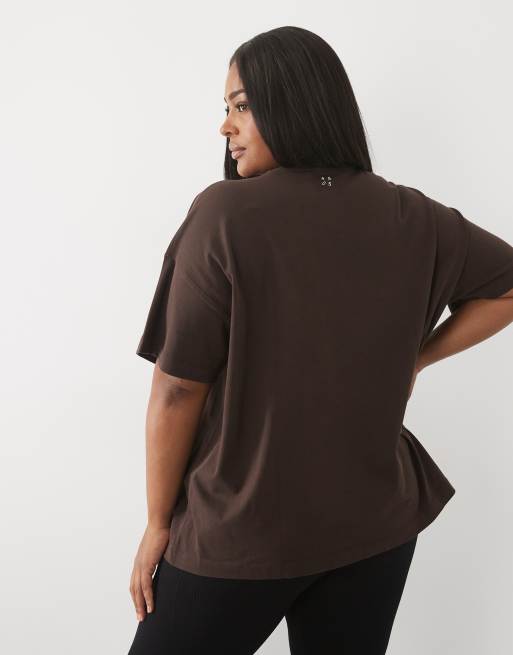 4505 Curve Icon heavyweight cotton oversized t-shirt with quick dry finish in chocolate, 4 of 4
