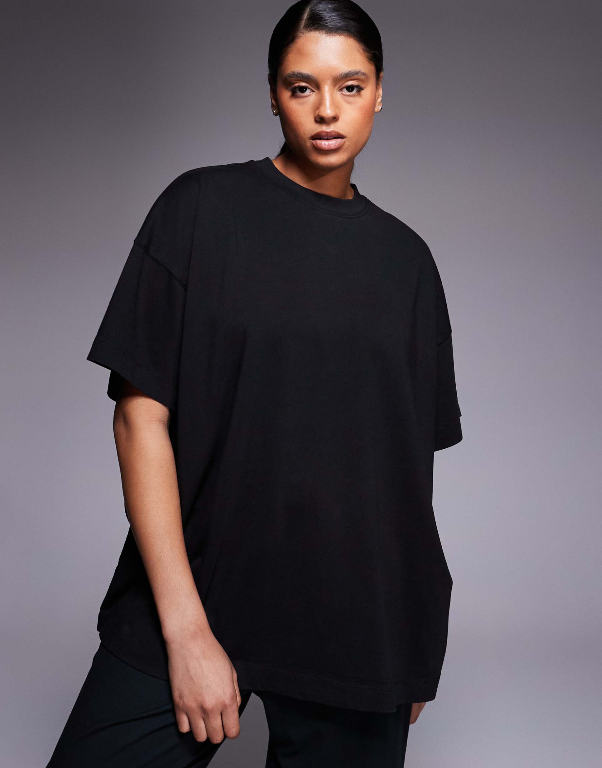 4505 curve icon heavyweight cotton oversized t-shirt with quick dry finish in washed black