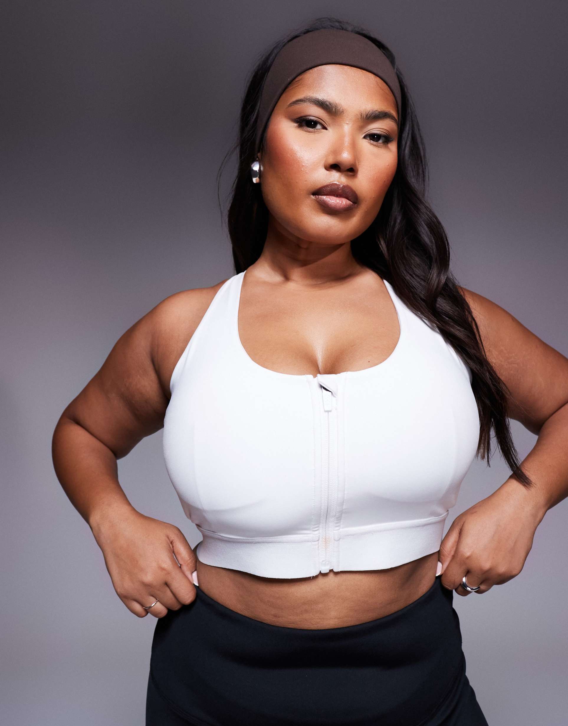 4505 curve icon high support zip front sports bra with adjustable straps and removable padding in white