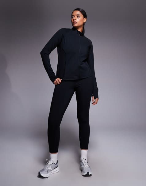 4505 Curve – Icon – Langärmlige, figurformende Sportjacke in Schwarz mit Reißverschluss vorne und an den Taschen - view 1