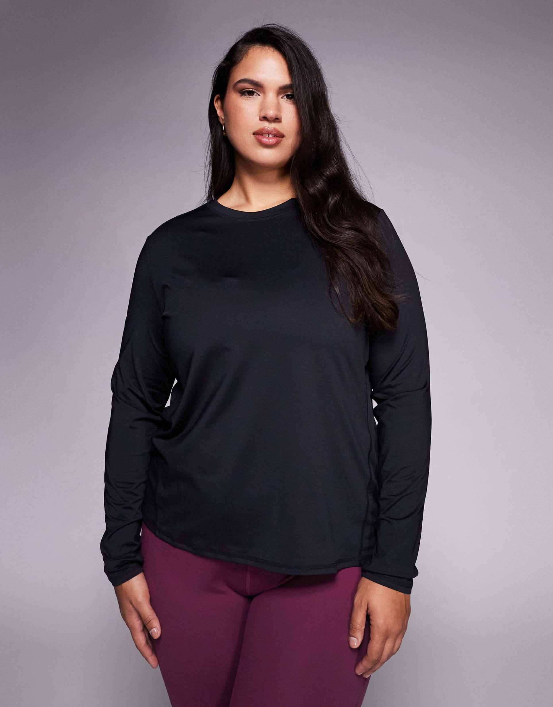 4505 curve icon long sleeve running top in black