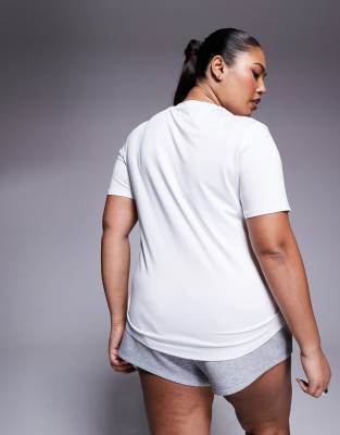 4505 Icon Boxy Heavyweight Cotton T-shirt With Quick Dry Finish In White