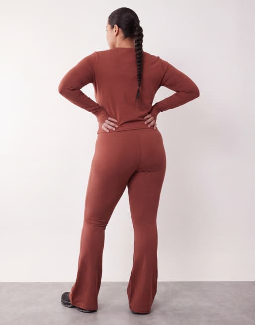 4505 Curve - Icon - Ravfarvede og højtaljede slim-yogaleggings med svaj og blød finish, 3 af 5