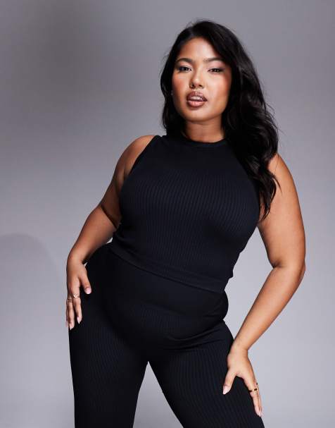 4505 Curve Icon seamless rib 90s cropped vest in black - view 1