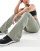 Thumbnail 2 van 5