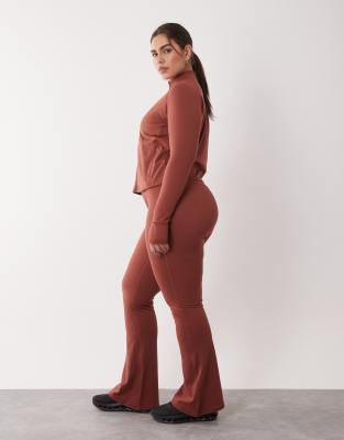 4505 Curve Icon Soft Touch High Waist Slim Kick Yoga Leggings In Brown