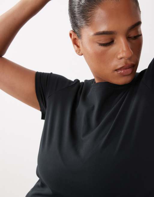 4505 Curve Icon soft touch studio baby T-shirt in black, 2 of 4