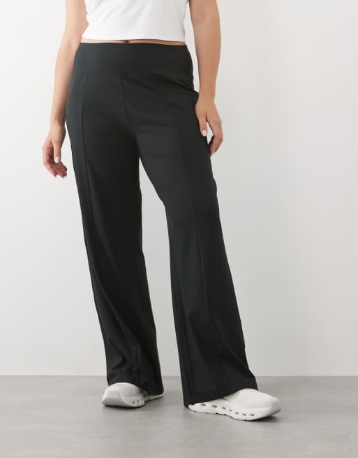 4505 Curve Icon soft touch wide leg dance pant with seam detail in black, 2 of 5