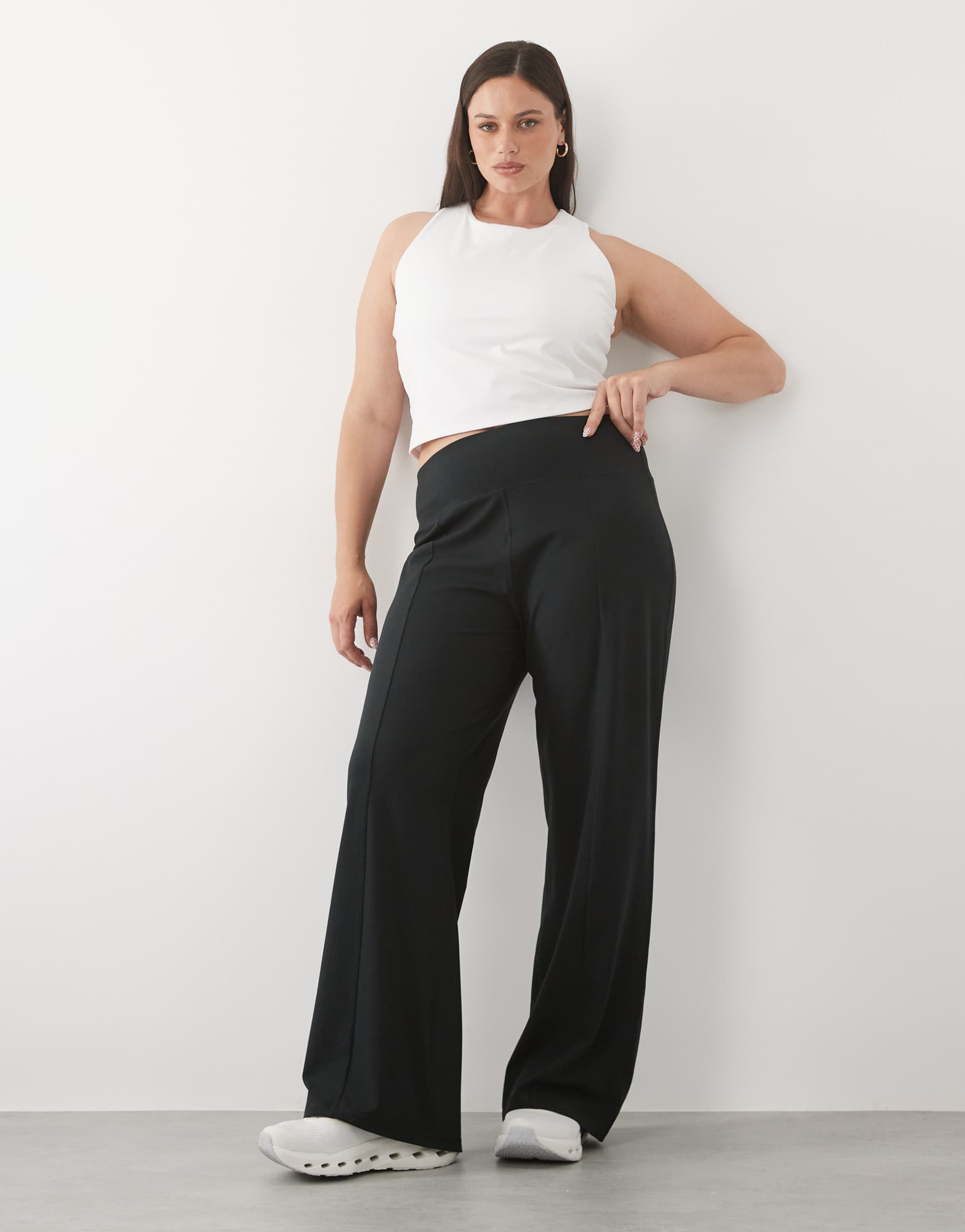 4505 curve icon soft touch wide leg dance pants with seam detailing in black