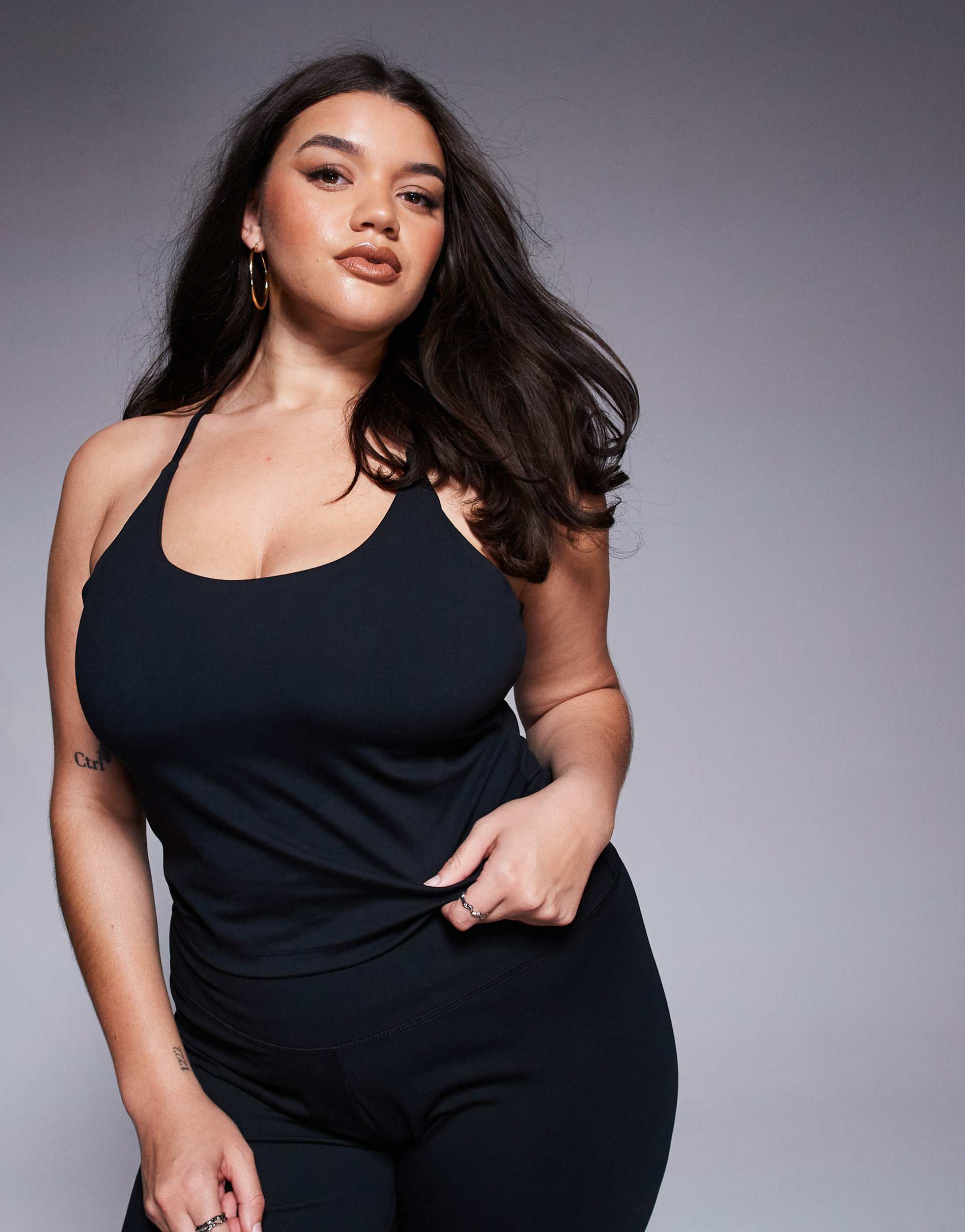 4505 curve icon soft touch yoga cami tank top with shelf bra in black