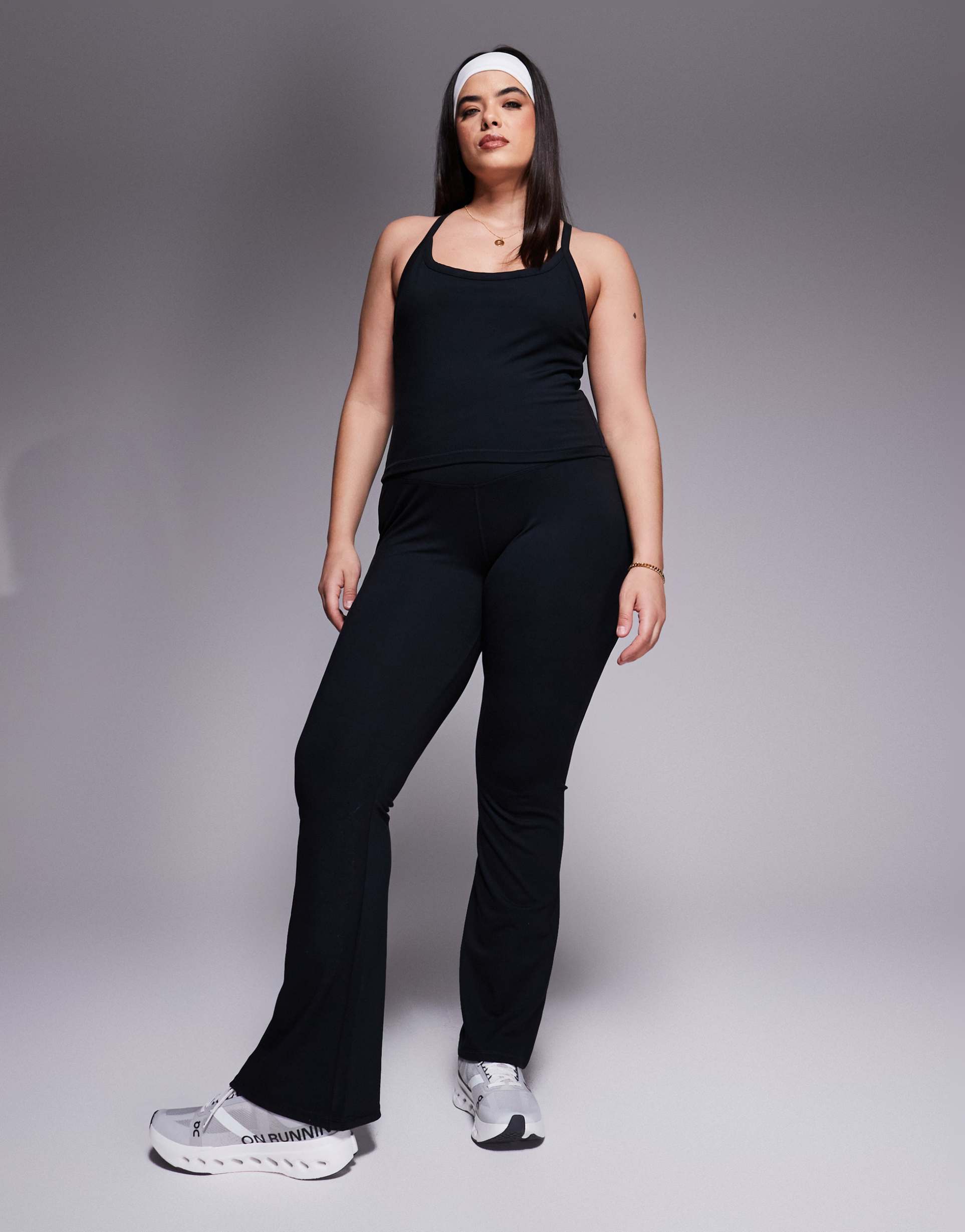 4505 curve icon soft touch yoga cami with inner bra in black