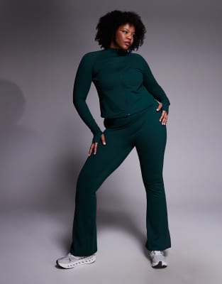 4505 Curve Icon Soft Touch Zip Up Studio Long Sleeve Top In Green