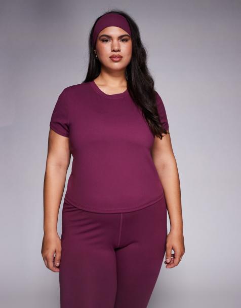 4505 Curve – Icon – Studio – Vinröd, mjuk, liten t-shirt - view 1