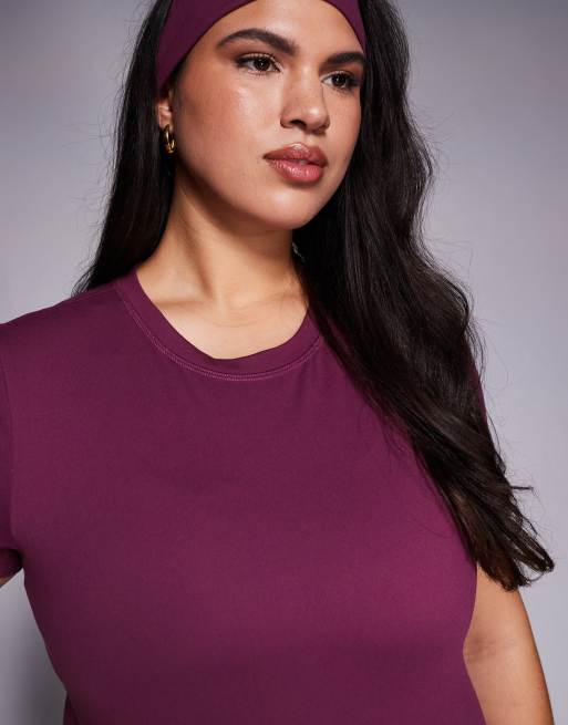 4505 Curve – Icon – Studio – Vinröd, mjuk, liten t-shirt, 2 av 4