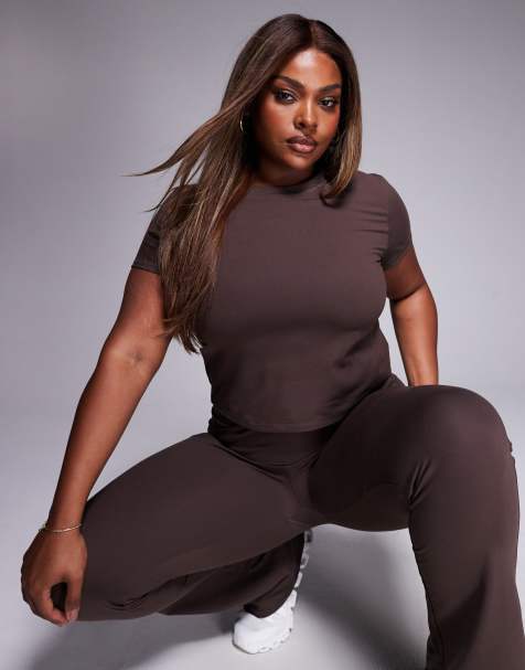 4505 - Curve - Icon - Studio - Zacht gekrompen T-shirt in pruim chocoladebruin - view 1