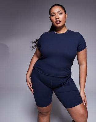Curve - Icon - T-shirt crop top de yoga en tissu doux - Bleu marine nuit 58