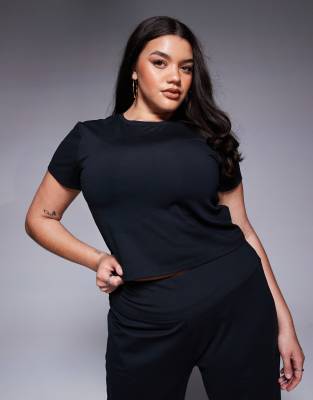 Curve - Icon - T-shirt crop top de yoga en tissu doux - Noir 52