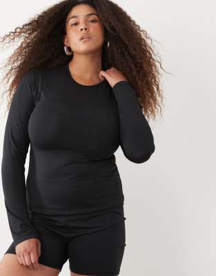 Curve - Icon - Top slim de sport à manches longues en tissu à séchage rapide - Noir 48