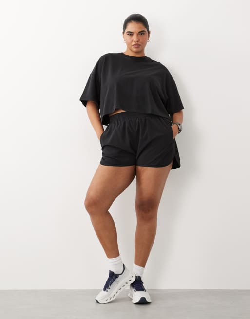 4505 Curve - Icon - Vasket sort cropped T-shirt i kraftigt, hurtigttørrende bomuld, 3 af 4