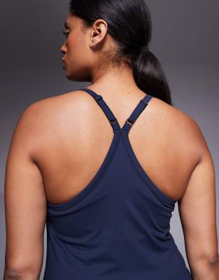4505 Curve - Icon - Weiches Yoga-Camisole in Mitternachts-Marineblau mit integriertem BH und verstellbaren Trägern