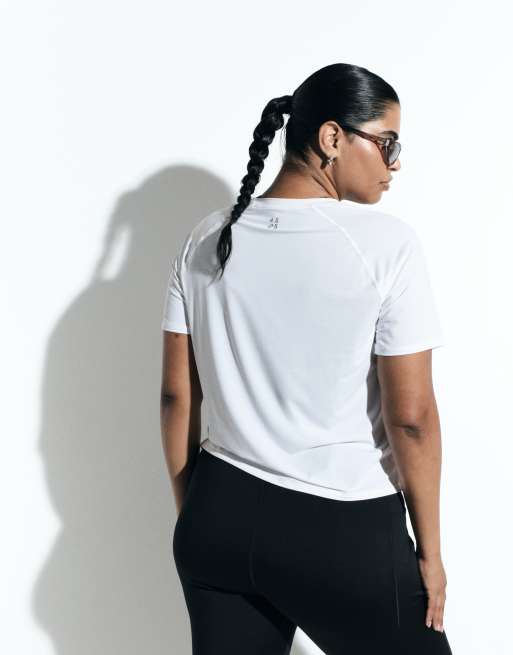 4505 Curve nylon performance mesh quick dry running t-shirt in white, 3 of 5