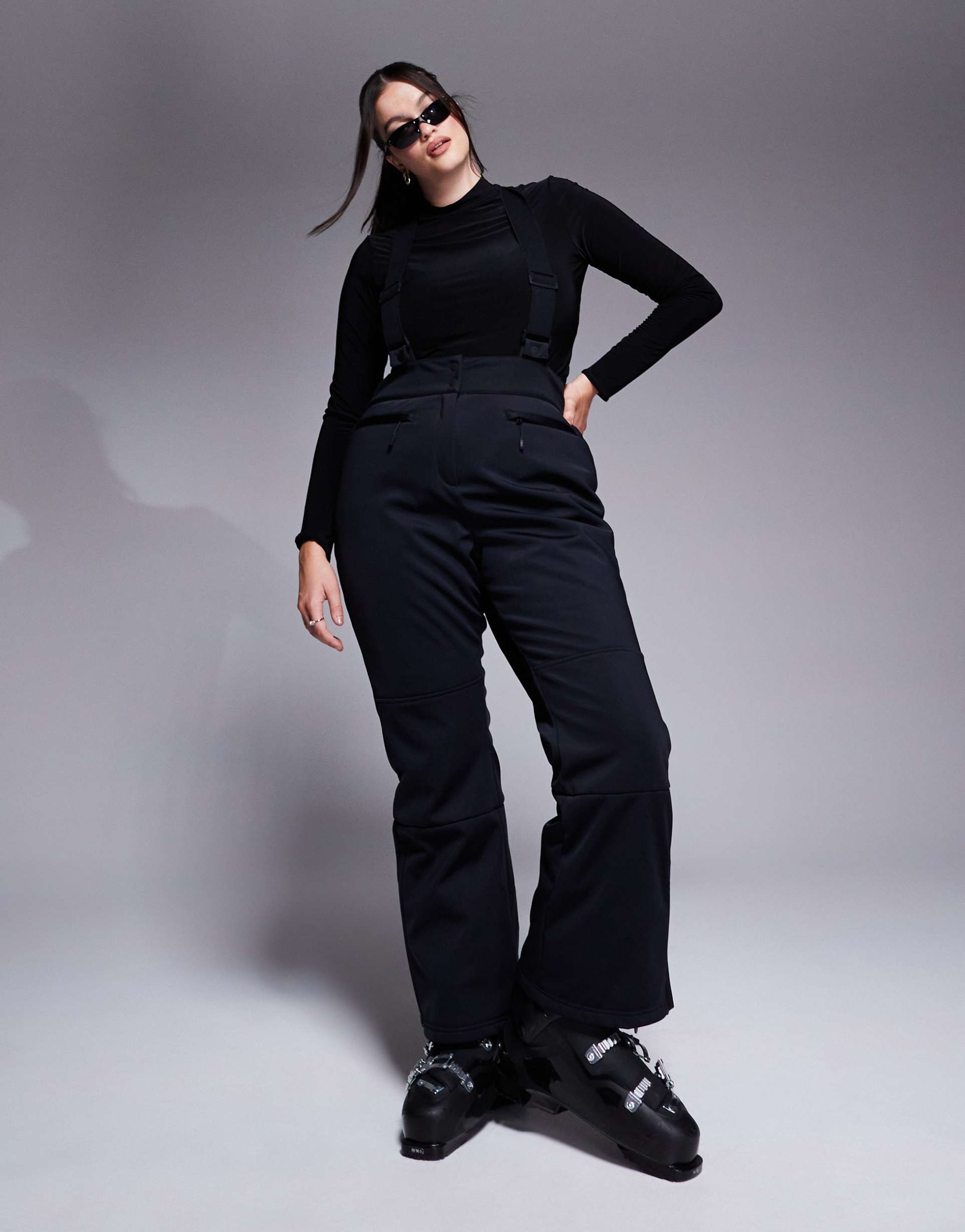 4505 curve ski soft shell water repellent kick flare ski pants in black