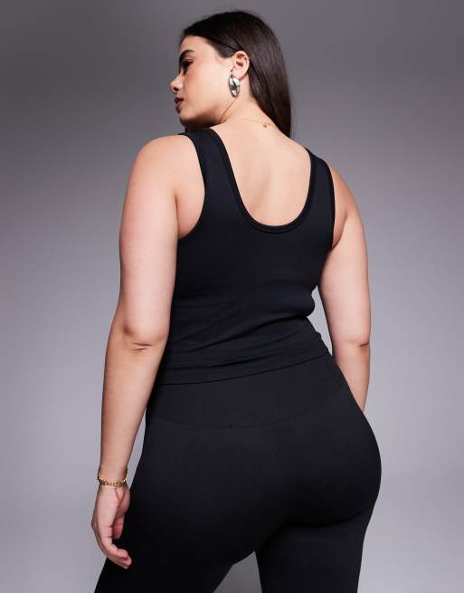4505 Curve smooth seamless V neck tank top with inner bra in black 