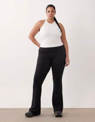 4505 Curve Soft Touch Halter Neck Tank Top With Inner Bra In White ...