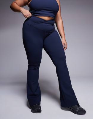 4505 Curve Soft Touch Slim Kick Yoga Legging With Wrap Waist In Navy