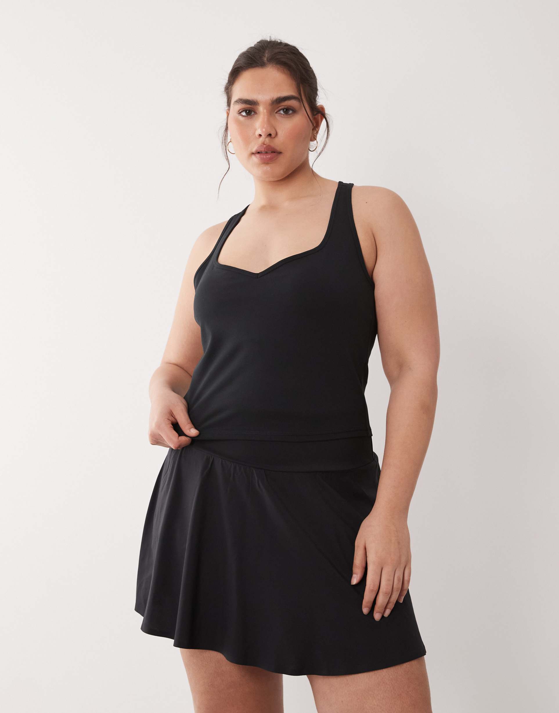 4505 curve soft touch sweetheart neck tank top with shelf bra in black