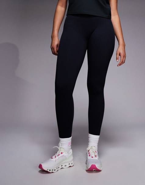 4505 Curve – Svart, smalribbade gymleggings med sömlös design och hög midja - view 1